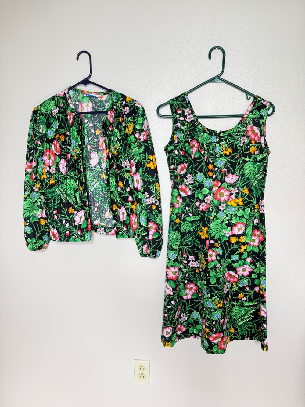 Floral Tropical Black & Green Dress Jacket Set Vintage Tanglwood colorful
